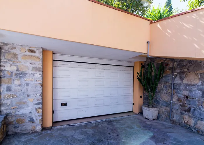 Center * سانريمو